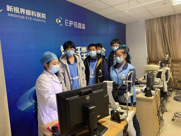 3.眼视光与配镜专业学生在眼科医院实践