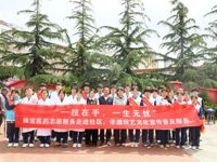 【经济快讯】青岛经济职业学校开展2026年职业教育活动周活动——“琢玉知行”志愿团走进社区开展非遗技艺文化宣传普及服务活动