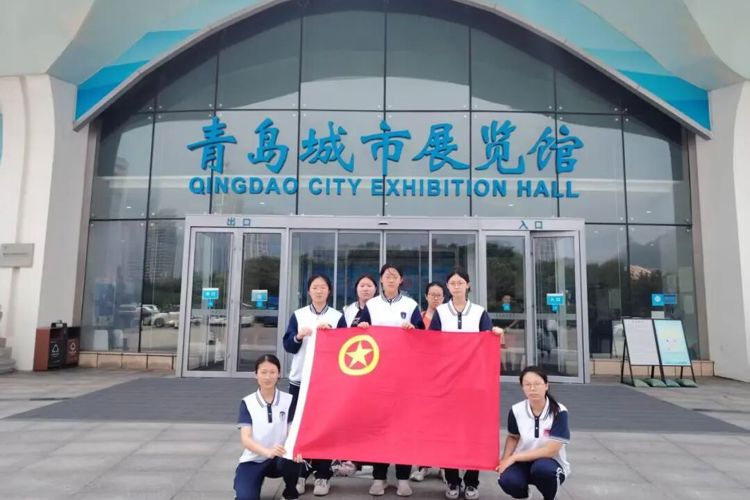 【经济快讯】览千年岛城文脉，践青年初心担当——2025级6班青岛城市展览馆主题团日活动纪实